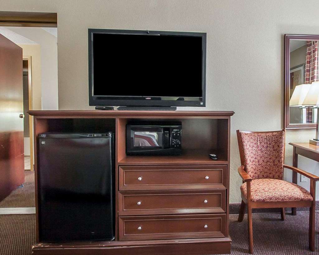 コンフォート イン ディクソン 部屋 写真